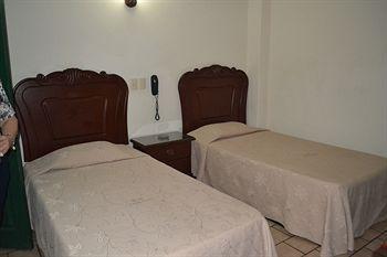 Hotel Costa Brava Guadalajara Buitenkant foto