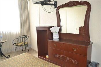 Hotel Costa Brava Guadalajara Buitenkant foto